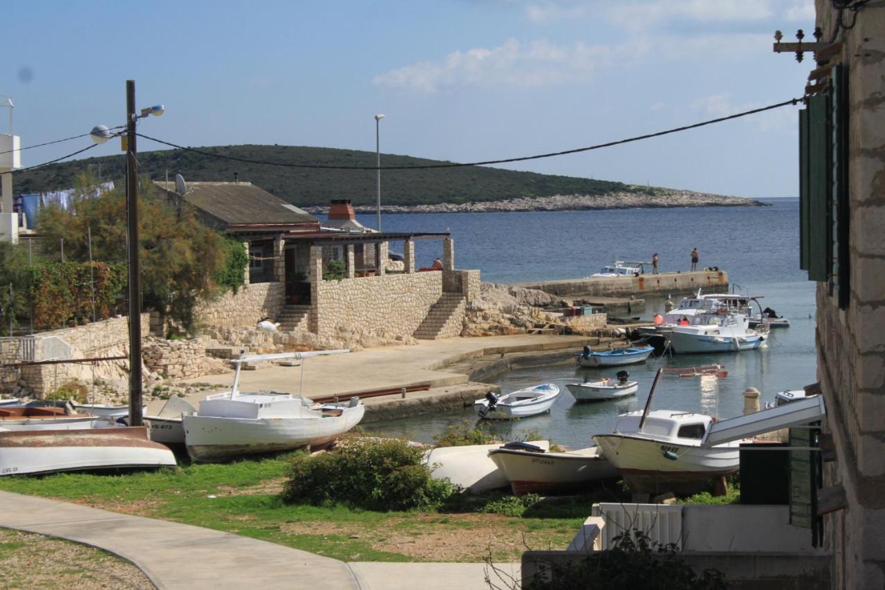 Apartments By The Sea Rukavac, Vis - 2478 Rukavac  Dış mekan fotoğraf